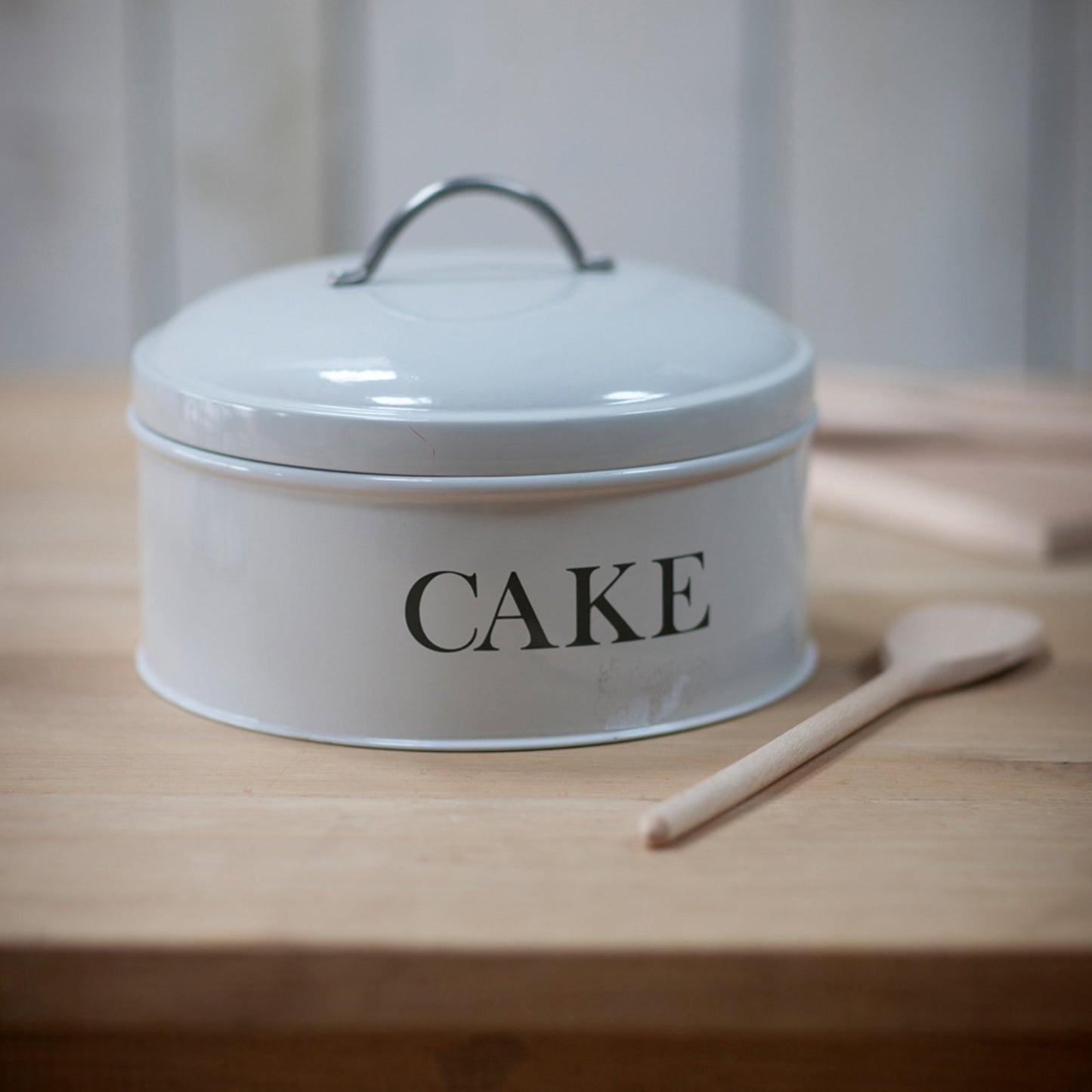 Off-White Round Cake Tin