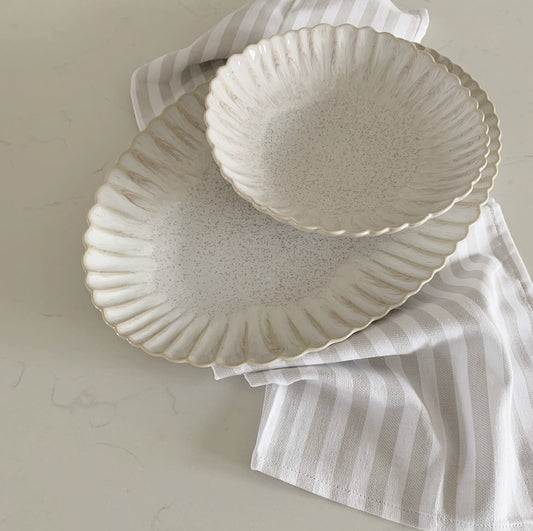 Oyster/Sand Wave Edge Oval Platter